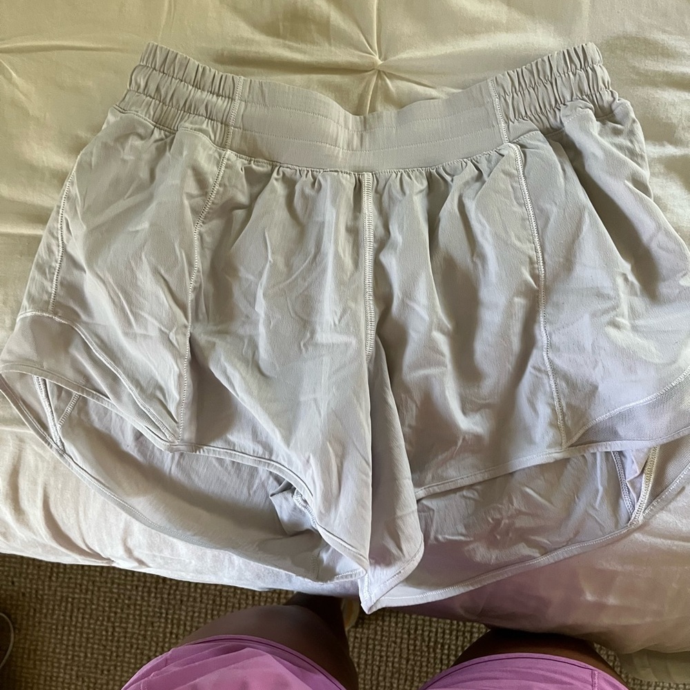 Lululemon hotty hot shorts size 8
